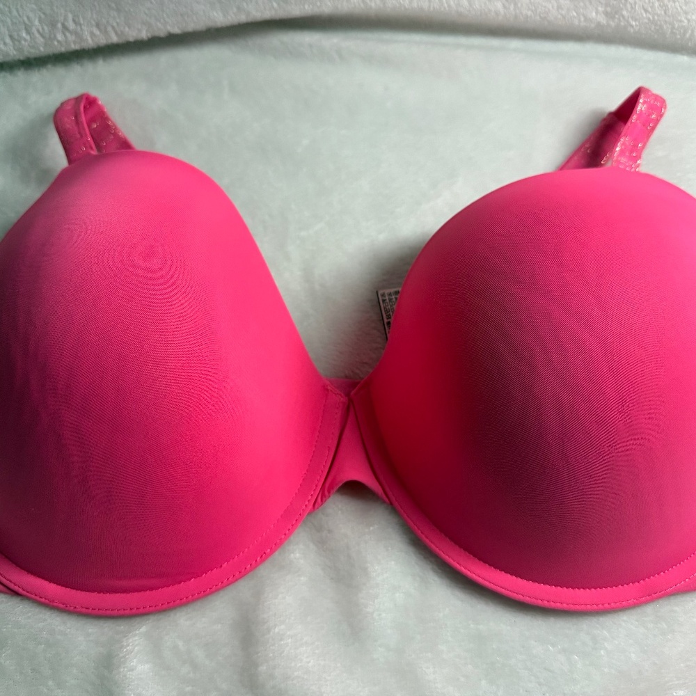 Victoria's Secret T-shirt lightly lined Demi bra